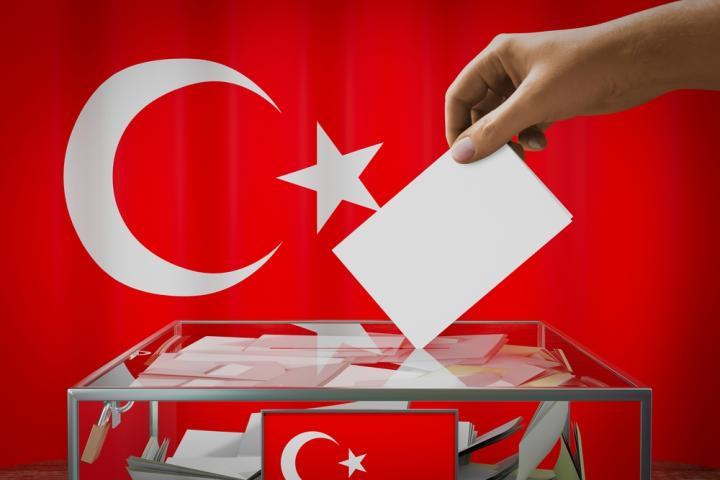 Αρχίζουν σήμερα να ψηφίζουν για τις εκλογές της 14ης Μαΐου οι 1,5 εκατ. Τούρκοι στη Γερμανία