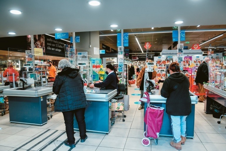 ΙΕΛΚΑ: Πόσα χρήματα κερδίζουν οι καταναλωτές από προσφορές και εκπτώσεις στα σούπερ μάρκετ