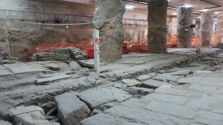Επανατοποθετούνται σταδιακά στον Σταθμό Βενιζέλου του Μετρό Θεσσαλονίκης οι αρχαιότητες