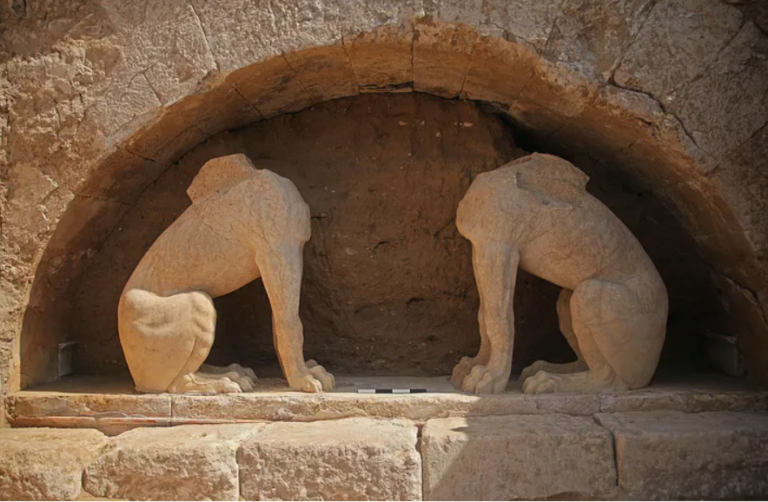 Επισκέψιμο από σήμερα το ταφικό μνημείο του Τύμβου Καστά στην Αμφίπολη