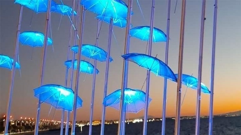  «Μπλε» θα φωτιστούν το Σάββατο οι Ομπρέλες του Ζογγολόπουλου