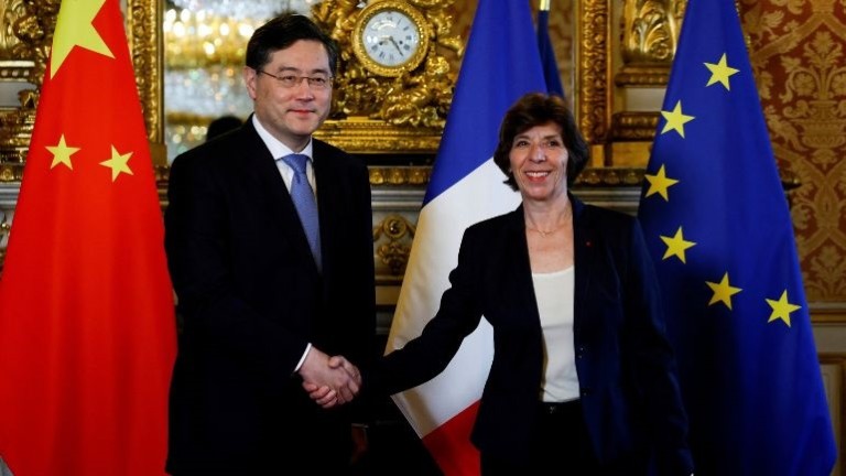 Γαλλία και Κίνα συμφώνησαν να ενισχύσουν τους οικονομικούς δεσμούς
