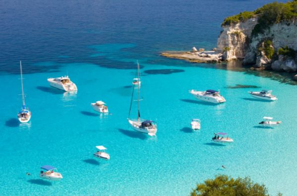 Τουρισμός: Η αυξημένη ζήτηση υπόσχεται ρεκόρ για την τουριστική σεζόν στη νότια Ευρώπη