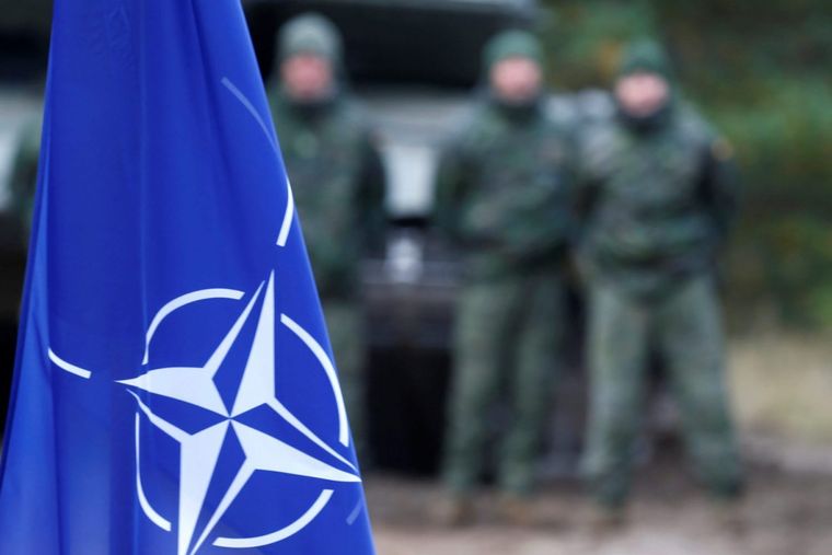 Γερμανία για ένταξη Ουκρανίας στο ΝΑΤΟ: Πρώτα να τελειώσει ο πόλεμος και μετά