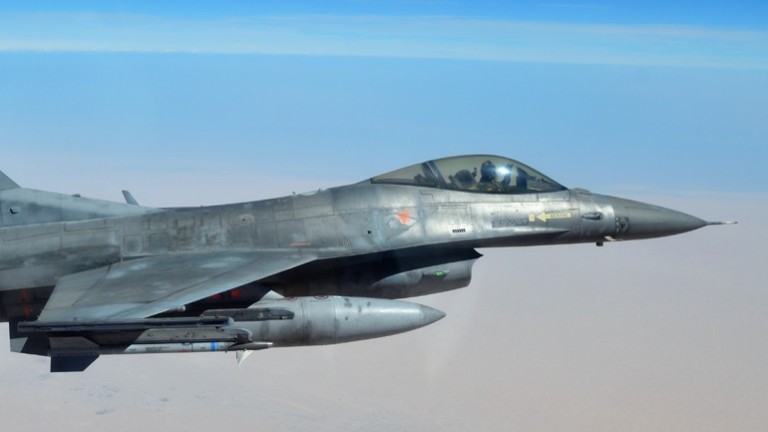 Το Κίεβο σχεδιάζει να στείλει να εκπαιδευτούν στα F-16 «αρκετές δεκάδες» πιλότοι μαχητικών