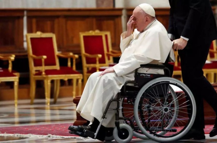 Ο πάπας Φραγκίσκος και πάλι στο νοσοκομείο Τζεμέλι της Ρώμης