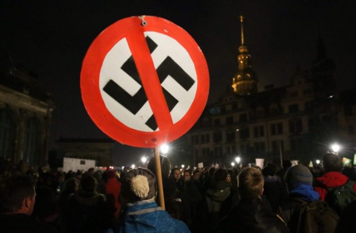 Η Αυστραλία απαγορεύει τη ναζιστική σβάστικα