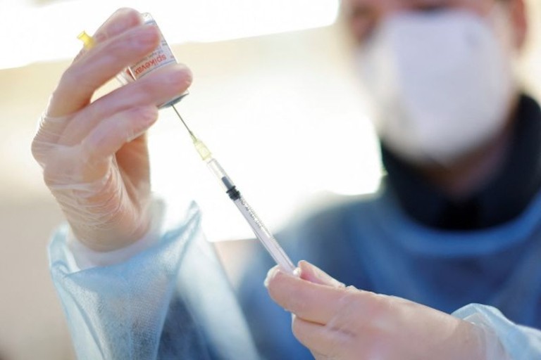 Αγωγές για τις παρενέργειες των εμβολίων κορωνοϊού