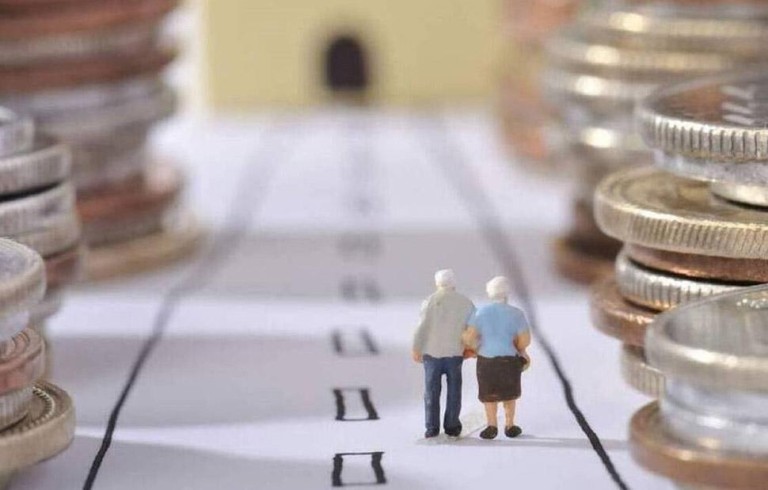 Τα πέντε συν τέσσερα μέτρα στήριξης για τους συνταξιούχους