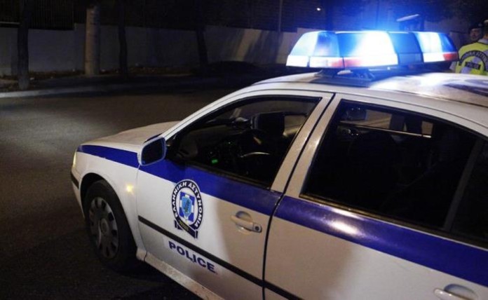 Δύο συλλήψεις στις Σέρρες για μεταφορά δεκαέξι παράτυπων μεταναστών