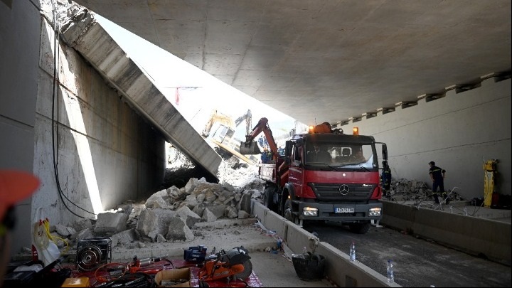 Κατάρρευση γέφυρας στην Πάτρα: Πόσοι οι νεκροί και οι τραυματίες