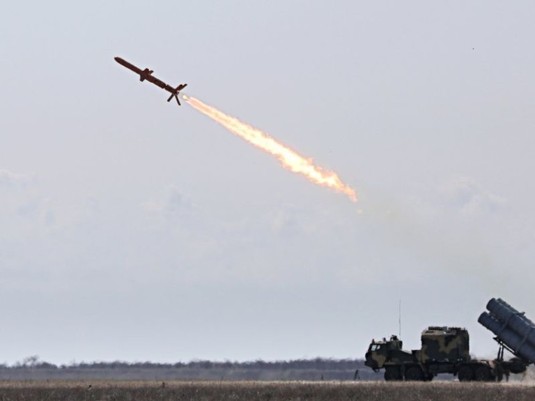 Κατά της προμήθειας πυραύλων κρουζ στην Ουκρανία, το 52% των Γερμανών
