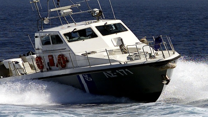 Βοηθητικό σκάφος θαλαμηγού προσέκρουσε σε ύφαλο στη Μύκονο