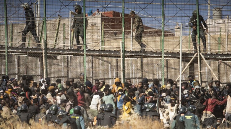 Σοκαριστικές εικόνες: Στοιβαγμένοι μετανάστες από το Μεξικό