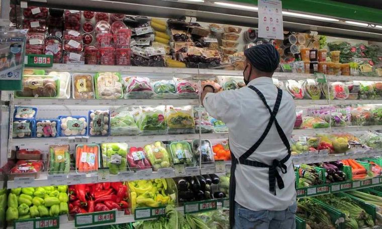Τρία μέτρα για τη μείωση των τιμών στα σούπερμαρκετ