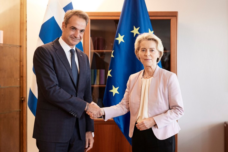 Σημαντική βοήθεια από την ηγεσία της ΕΕ θα ζητήσει σήμερα ο Κυρ. Μητσοτάκης στο Στρασβούργο