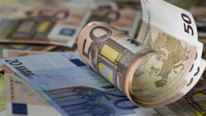 Πρωτογενές πλεόνασμα 5,56 δισ. ευρώ έναντι ελλείμματος