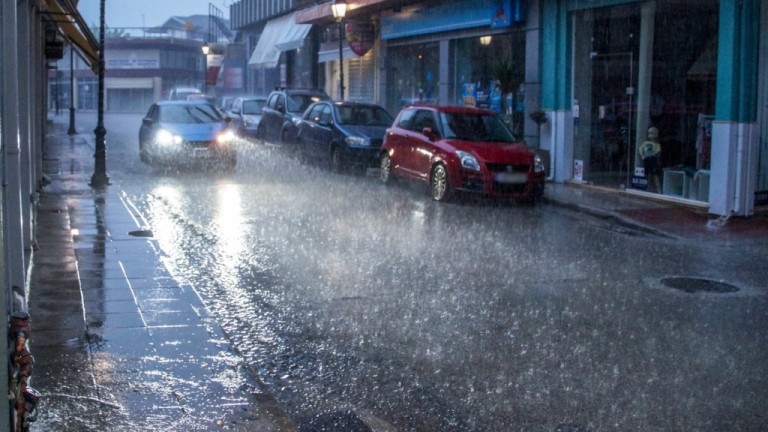 Κακοκαιρία Daniel: 500 τόνοι βροχής ανά στρέμμα αναμένονται σε Φθιώτιδα και Μαγνησία