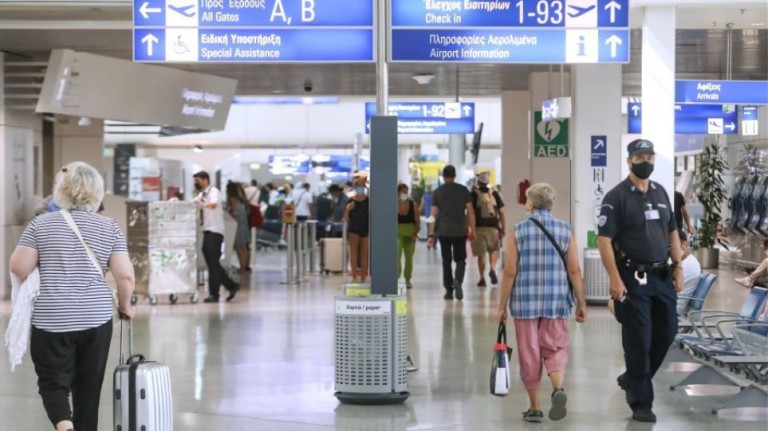 Πάνω από 50 εκατ. επιβάτες διακινήθηκαν στα ελληνικά αεροδρόμια το οκτάμηνο του 2023