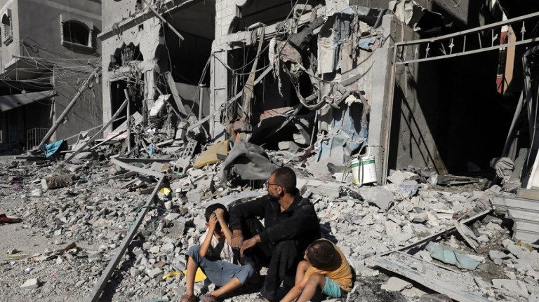 Πάνω από 8.000 Παλαιστίνιοι έχουν σκοτωθεί στη Γάζα από τις αρχές Οκτωβρίου