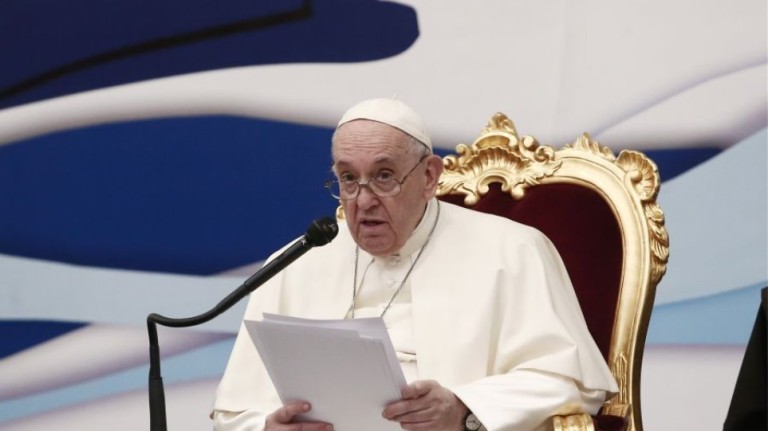 Ο πάπας ζητεί «να αποφευχθεί μια ανθρωπιστική καταστροφή» στη Γάζα