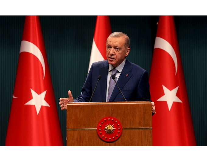 Ο πρόεδρος της Τουρκίας Ταγίπ Ερντογάν ανακοίνωσε ότι ματαιώνει όλα τα σχέδια επισκέψεών του στο Ισραήλ και χαρακτήρισε την οργάνωση Χαμάς «ομάδα απελευθερωτών που προστατεύουν την γη τους».