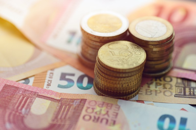 Σε 28,109 δισ. ευρώ ανήλθαν τα έσοδα της Γενικής Κυβέρνησης το β' τρίμηνο