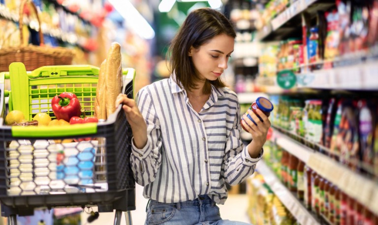 ΙΕΛΚΑ: Οι καταναλωτές μειώνουν τις δαπάνες και αλλάζουν διατροφικές συνήθειες