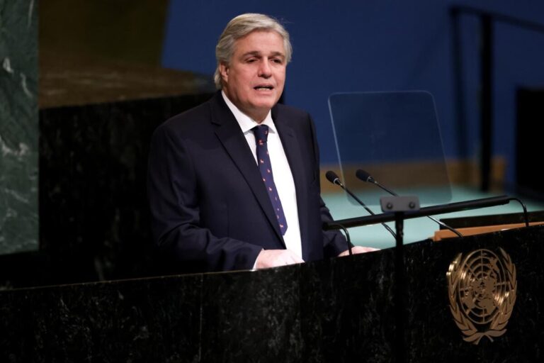 Παραιτήθηκε ο υπουργός Εξωτερικών της Ουρουγουάης