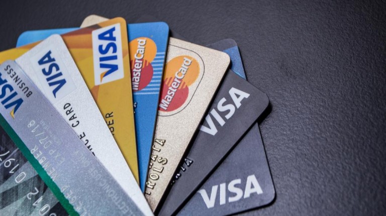 Visa: Συμβουλές για ασφαλείς συναλλαγές εν όψει των εορτών