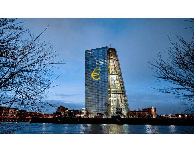 Η ΕΚΤ προειδοποιεί για νέα κρίση χρέους στην ευρωζώνη