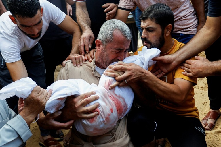 Σφοδρές μάχες και βομβαρδισμοί του Ισραήλ στη Λωρίδα της Γάζας