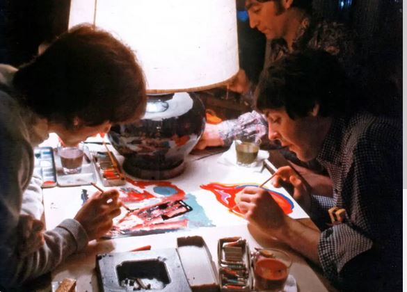 Πίνακας που ζωγράφισαν οι Beatles πωλήθηκε πάνω από 1 εκ. δολάρια