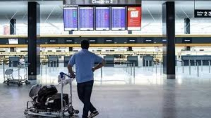 Αύξηση 20% στους επιβάτες αεροδρομίου Αθηνών - DIMOPRASIONGR
