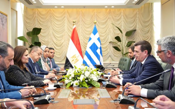 Ξεκινά η συμφωνία για τους Αιγύπτιους εργάτες γης - DIMOPRASIONGR