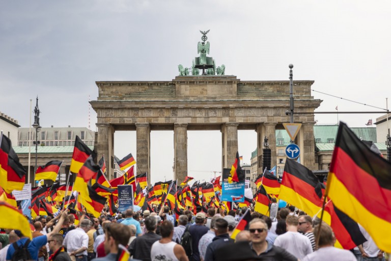 «Dexit»; Έξοδο της Γερμανίας από την ΕΕ θέλει η AfD