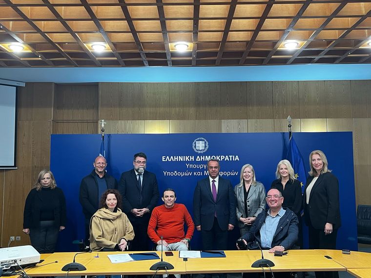 Μνημόνιο συνεργασίας του Υπουργείου Υποδομών με την Εθνική Αθλητική Ομοσπονδία Ατόμων με Αναπηρίες