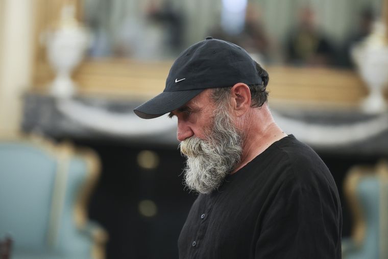Στον ανακριτή ο «Άλλος Άνθρωπος» για δύο κακουργήματα, συγκατηγορούμενοι η μητέρα και ο γαμπρός του