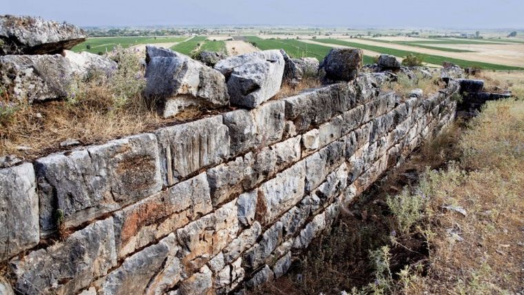 Σε εξέλιξη η αποκατάσταση της ακρόπολης της Αρχαίας Πέλιννας