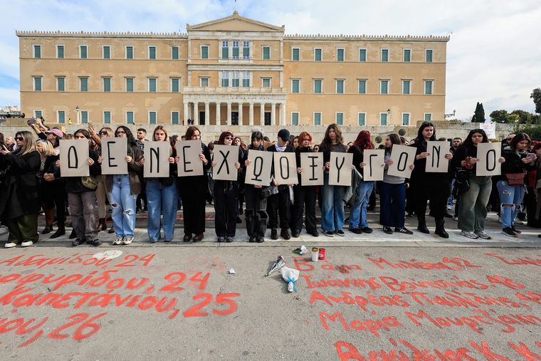 Τέμπη: Πιθανή ποινική ευθύνη δύο πρώην υπουργών Μεταφορών