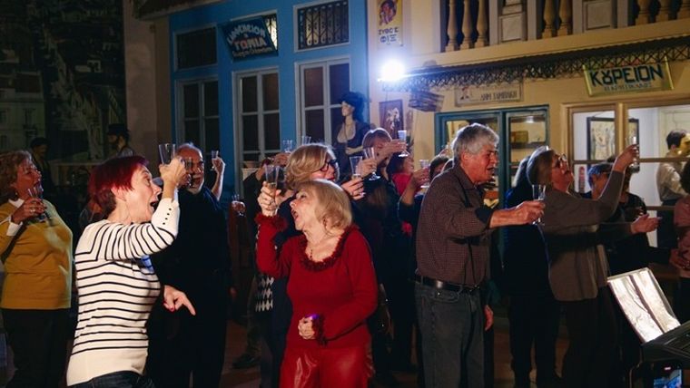 Αναδρομή στην πρώτη βόλτα σε γειτονιές της Αθήνας