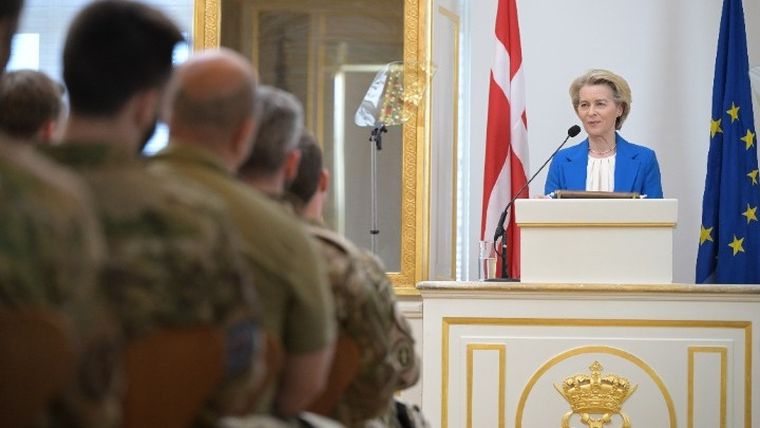 Μέσα από τη “Λευκή Βίβλο” η άμυνα της Ευρώπης