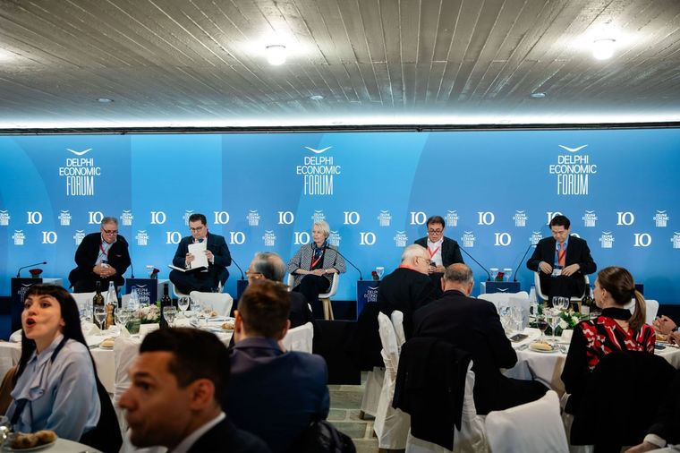 Nouriel Roubini από Delphi forum: «Με μεγαλύτερη  παραγωγή θα ακυρωθούν οι  δασμοί Trump στην πράξη»