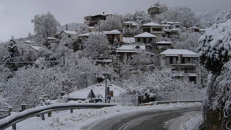 Πτώση της θερμοκρασίας και πυκνές χιονοπτώσεις