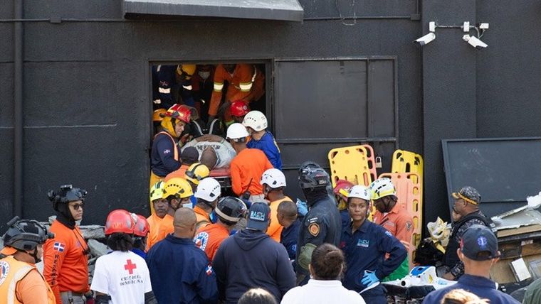 Δομινικανή Δημοκρατία: 98 νεκροί από κατάρρευση οροφής κλαμπ – Θάνατος γνωστού τραγουδιστή