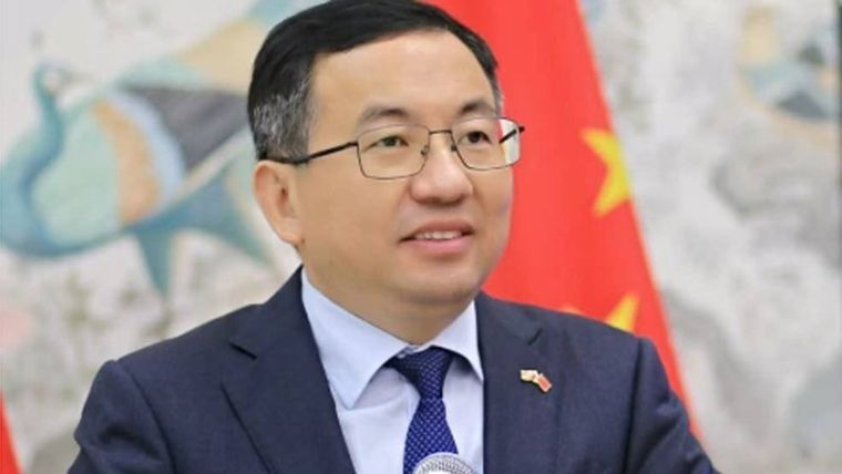 Άρθρο του πρέσβη της Κίνας στην Ελλάδα Fang Qiú: Δεν θα βγει κανένας νικητής από έναν εμπορικό ή δασμολογικό πόλεμο