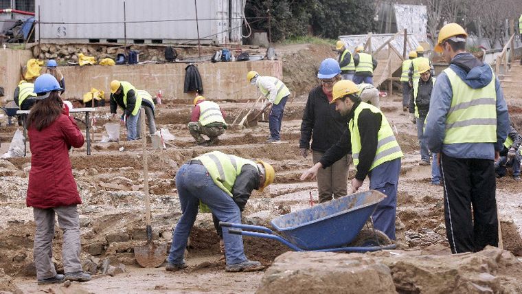 ΚΕΠΕΑ/ΓΣΕΕ: Πώς αμείβονται οι εργαζόμενοι του ιδιωτικού τομέα την ημέρα του Αγίου Πνεύματος