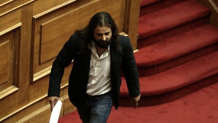 Ομόφωνα ατιμώρητος για πράξεις εσχάτης προδοσίας, ο πρώην βουλευτής της Χρυσής Αυγής Κ. Μπαρμπαρούσης